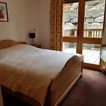 Un Hiver A Courchevel - Ski In Ski Out