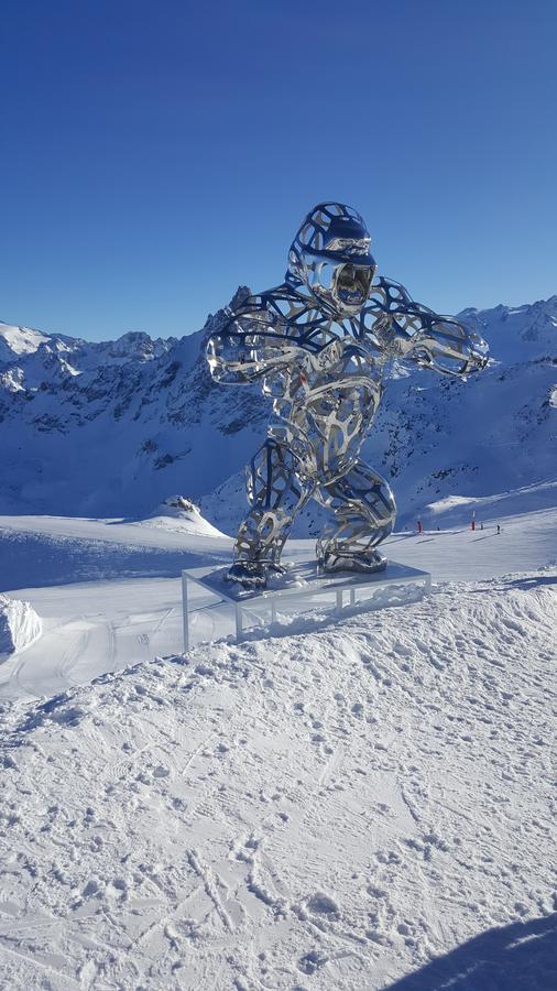 Un Hiver A - In Out